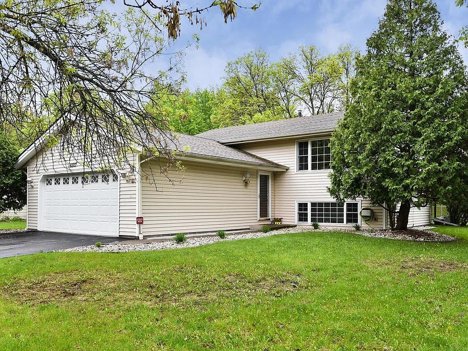 1st image of 8827 N Brook Cir N