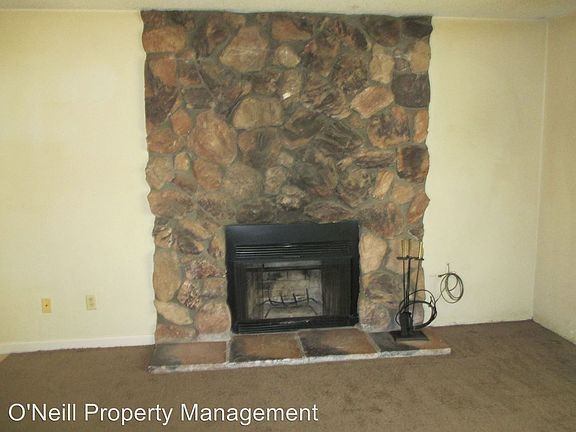 4th image of 3210 Del Rosa Ave APT A