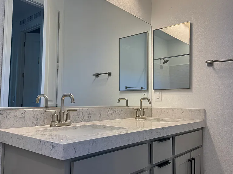 862 Camargo St — Photo 21