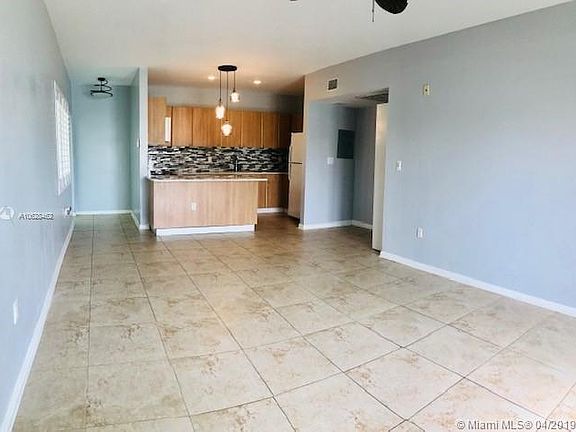 5th image of 6905 E Bay Dr APT 16