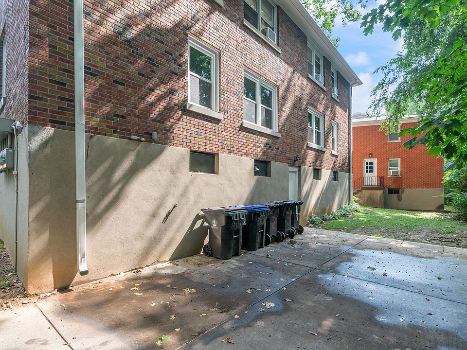 7-web-or-mls-2912 Moran Pl-7_07212023