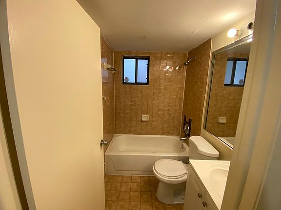 5th image of 5440 W 21st Ct APT 202