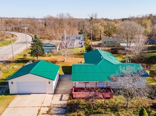 605 Glenn St, Reed City, MI 49677