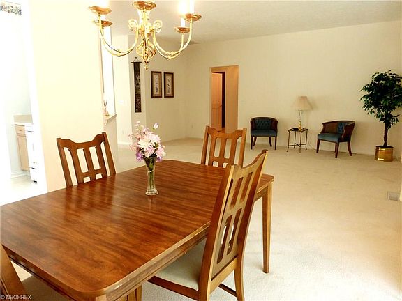 5th image of 408 Woodside Dr