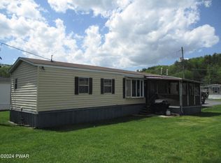 119 Green Meadow Ct, Milford, PA 18337