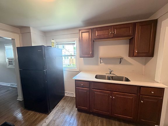 2nd image of 4618 Towle Ave #Rh