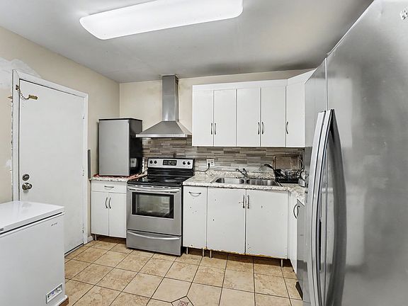 2nd image of 6061 N Falls Cir #110