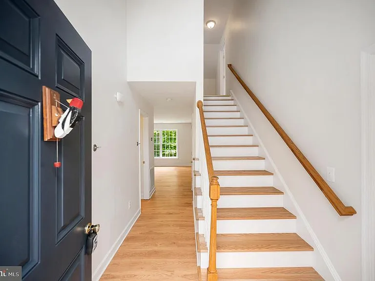 110 Parliament St — Photo 5