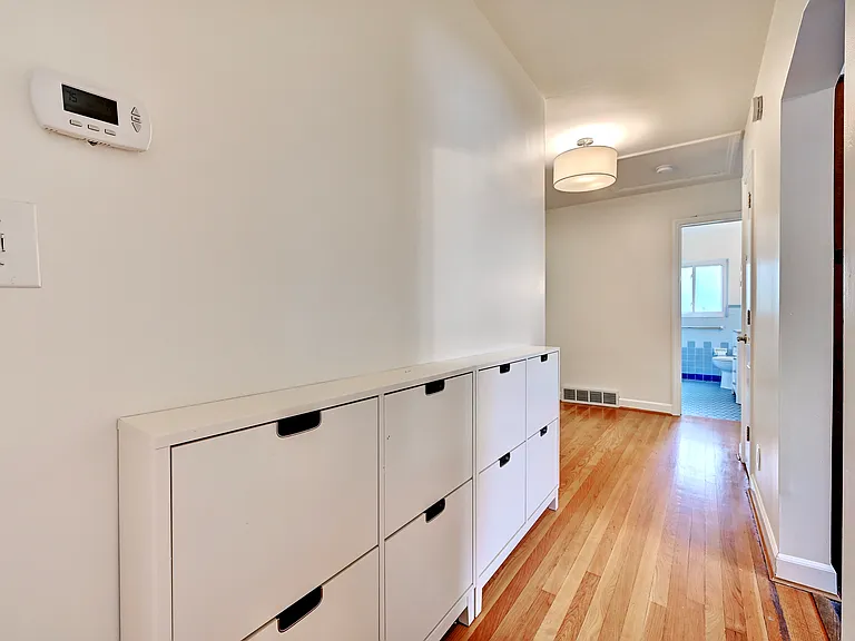 8 Kennedy Rd — Photo 14
