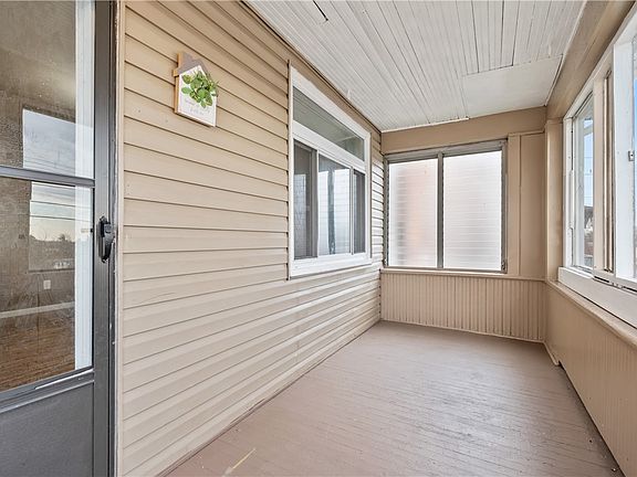 3rd image of 1707 Grandview Ave