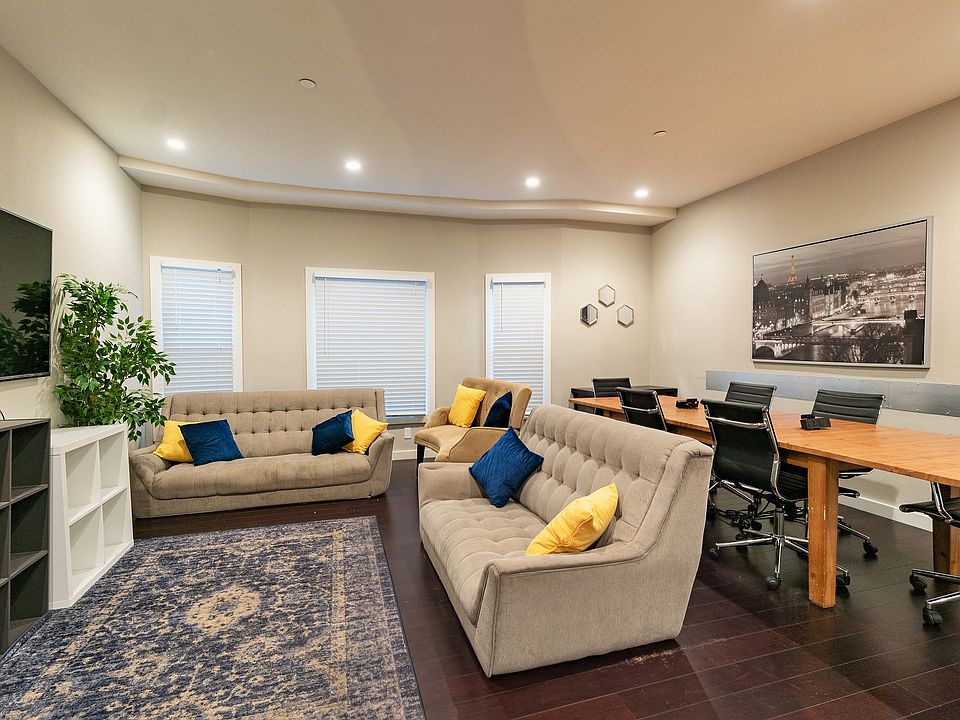 Spacious living room perfect for studying or relaxing