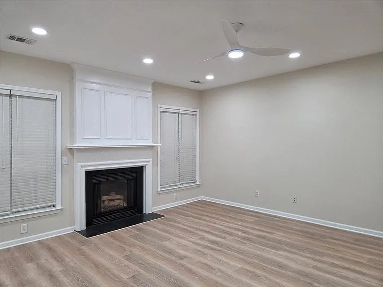 2424 Elkhorn Ter — Photo 10