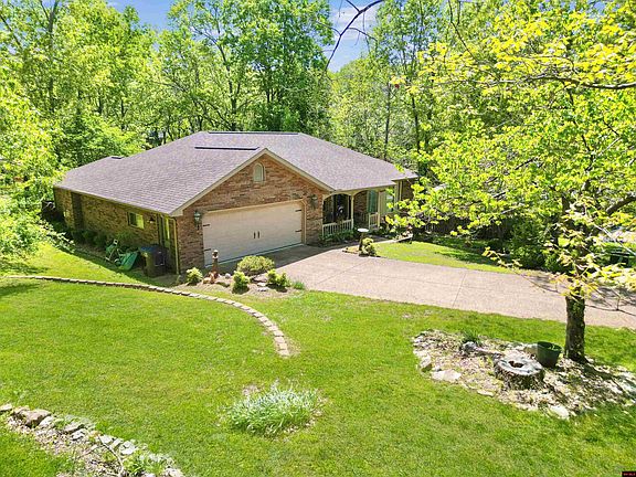 2nd image of 119 Wood Creek Ct
