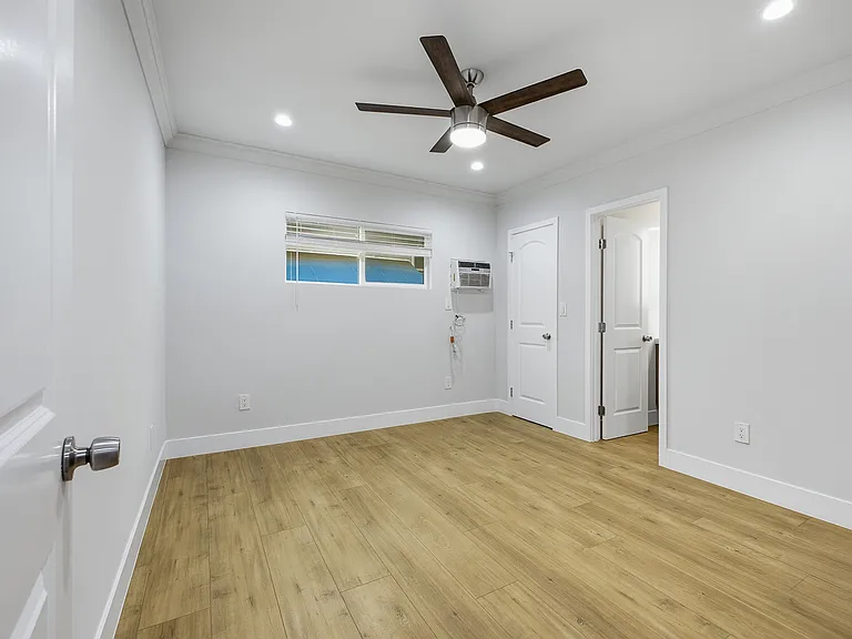 243 Crandall St — Photo 9