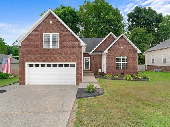 112 E Winterberry Trl, White House, TN 37188