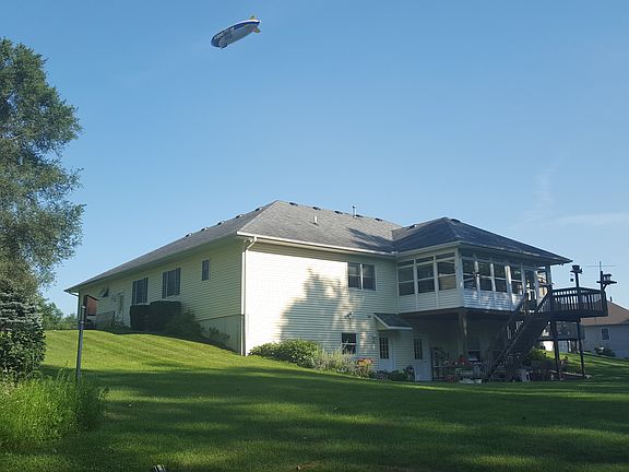 3rd image of 319 Fairview Dr