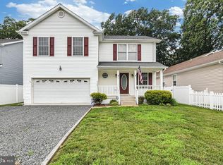 27 1st St, Colonial Beach, VA 22443