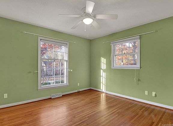 5th image of 4516 Dawnwood Dr