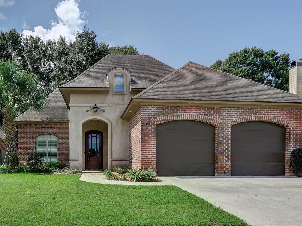 1st image of 113 Bluebonnet Dr