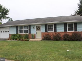 220 Pheasant Dr, Columbia, PA 17512
