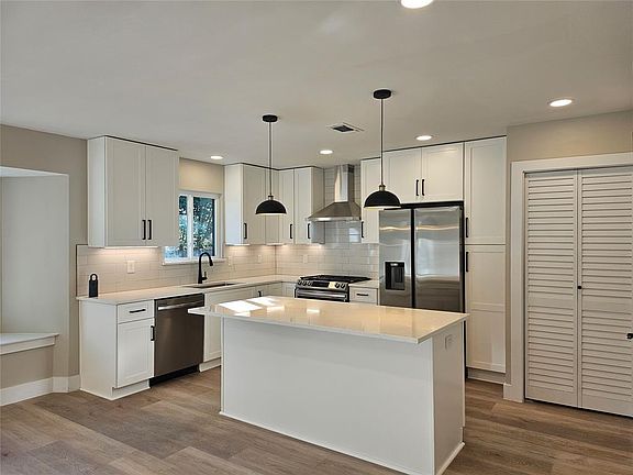 5th image of 2807 Ashdale Dr