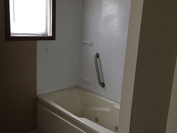 4th image of 1227 S 6th St