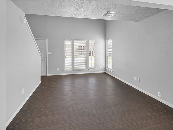 5th image of 503 Thornton Ct