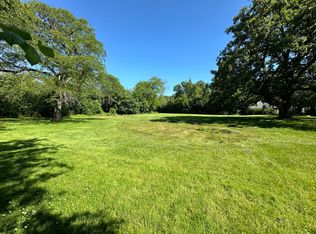 2033 Winnetka Rd, Winnetka, IL 60093