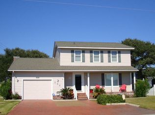 130 Pond Dr, Atlantic Beach, NC 28512