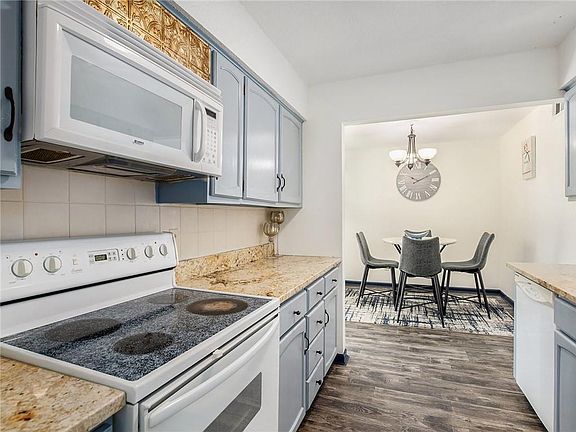 3rd image of 10110 W 96th Ter APT E
