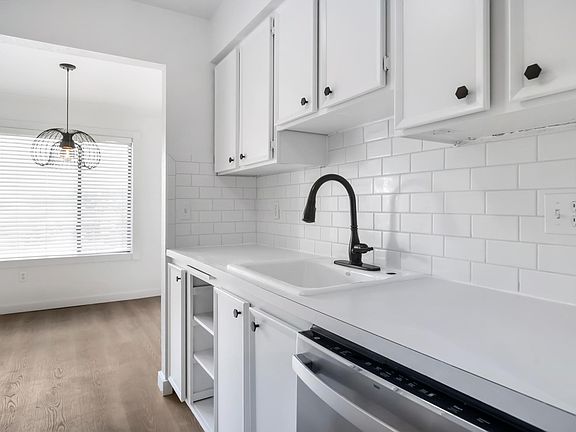 5th image of 9924 NE 116th St #315