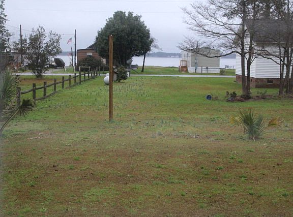 4th image of 100 Magnolia Dr