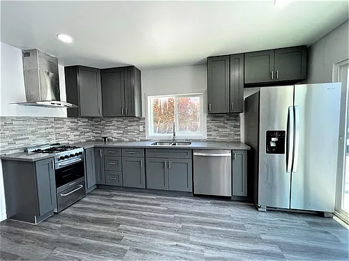8650 Orion Ave Photo 1