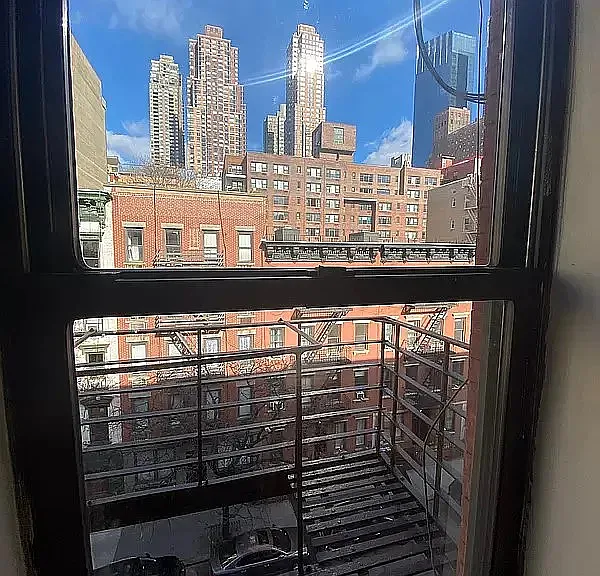 416 W 56th St #17 — Photo 12