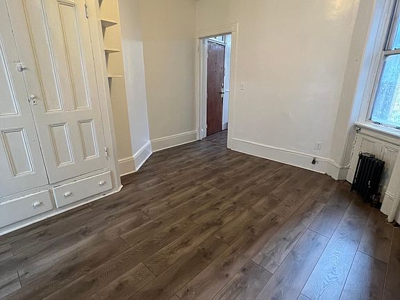 3rd image of 902 West St APT 2R