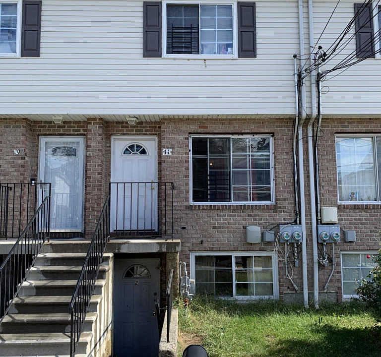 1st image of 11 Mersereau Ave