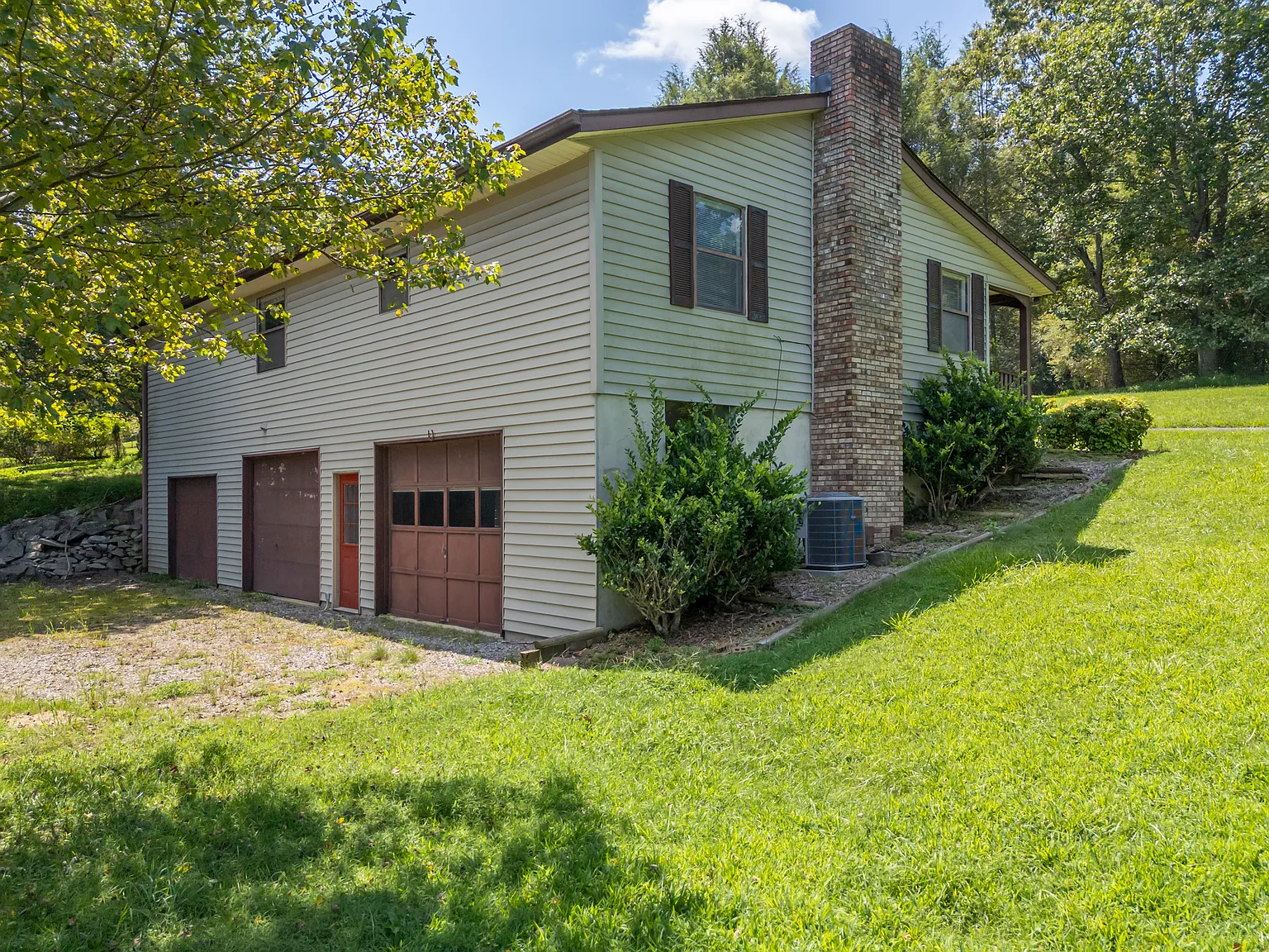 24 Canter Court - 1 — Photo 3