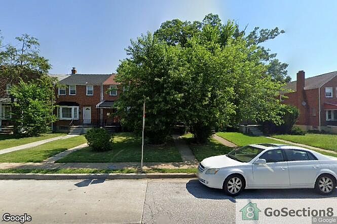 2nd image of 1806 E Belvedere Ave
