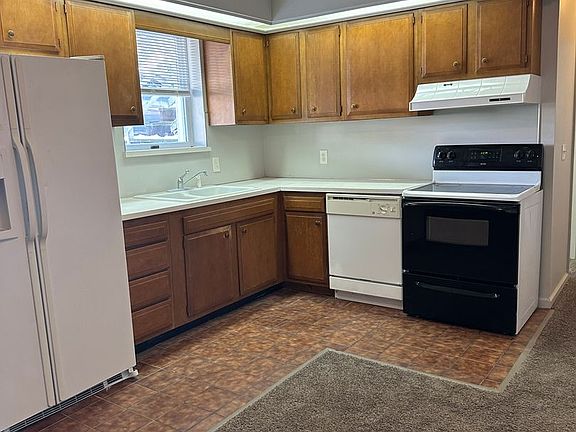 2nd image of 125 Berwick Dr #M-131