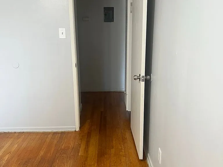 Ramona — Photo 10