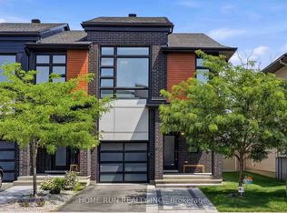 570 Triangle St, Ottawa, ON K2V0M1