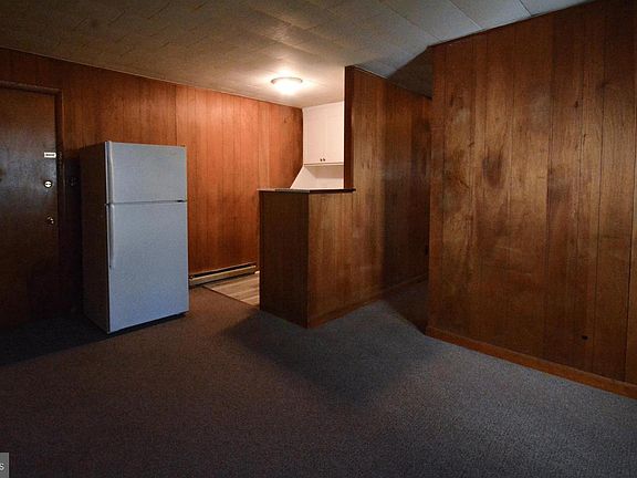 4th image of 501 W Main St