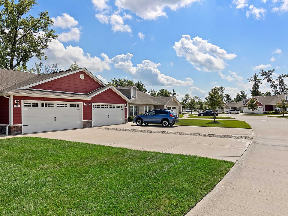 1st image of 17 Hawthorne Gate Dr #19RS