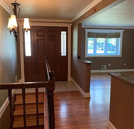 2nd image of 3476 Douglas Dr