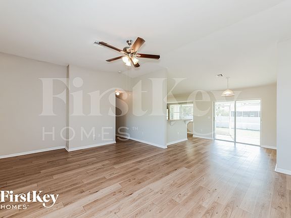 2nd image of 4610 Fernway Dr