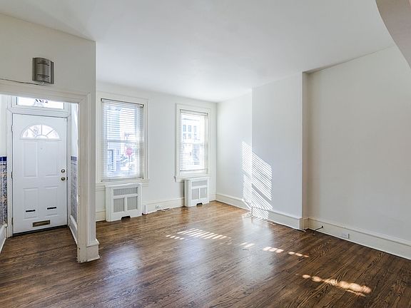5th image of 2155 E Letterly St