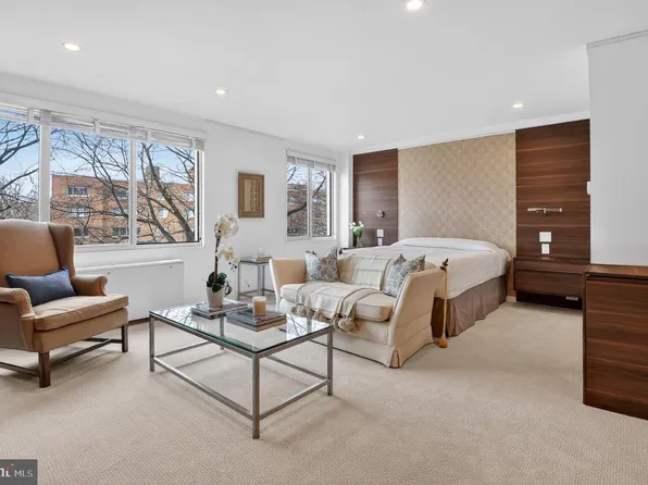 1200 N Nash St APT 503, Arlington, VA 22209