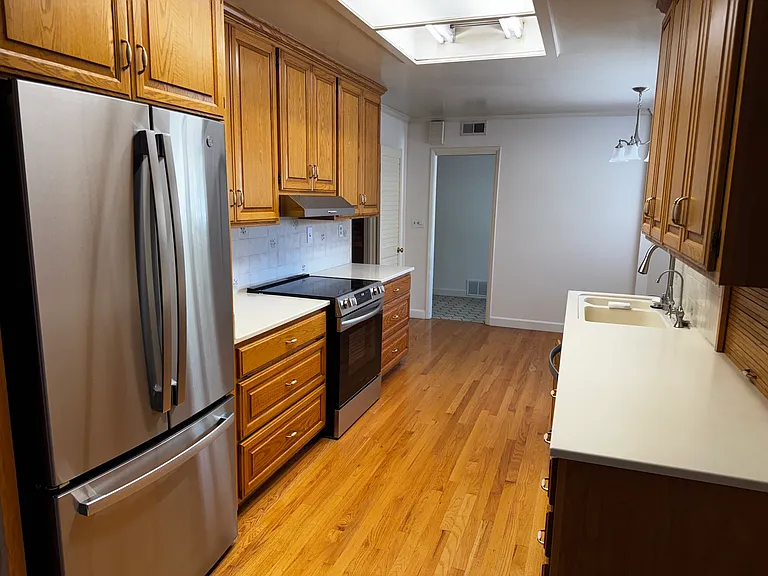 10363 Denison Ave — Photo 2