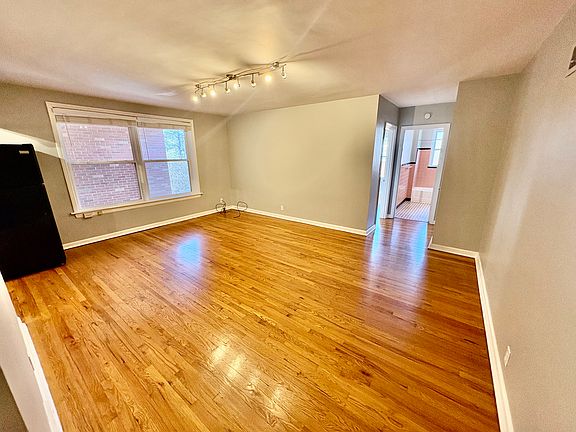 2nd image of 833 Sudbury Dr APT 4