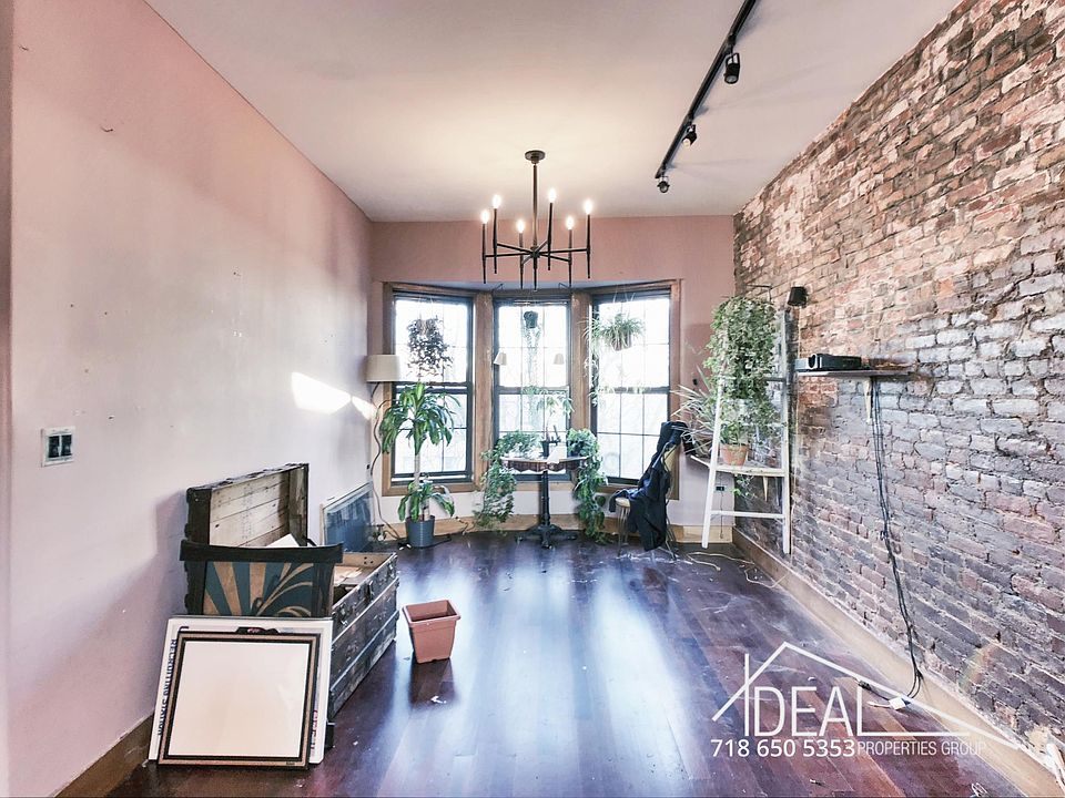 1st image of 354 Franklin Ave APT 4